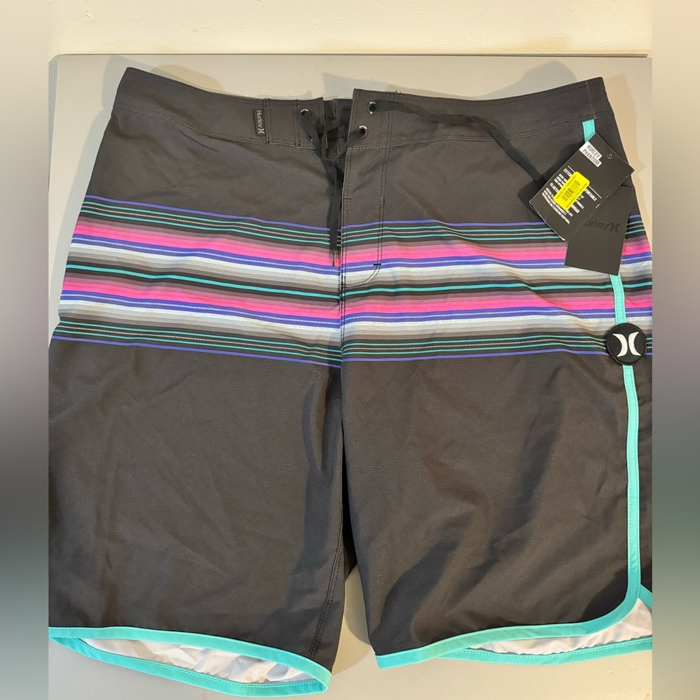 Men’s Hurley Phantom Board Shorts Size 34